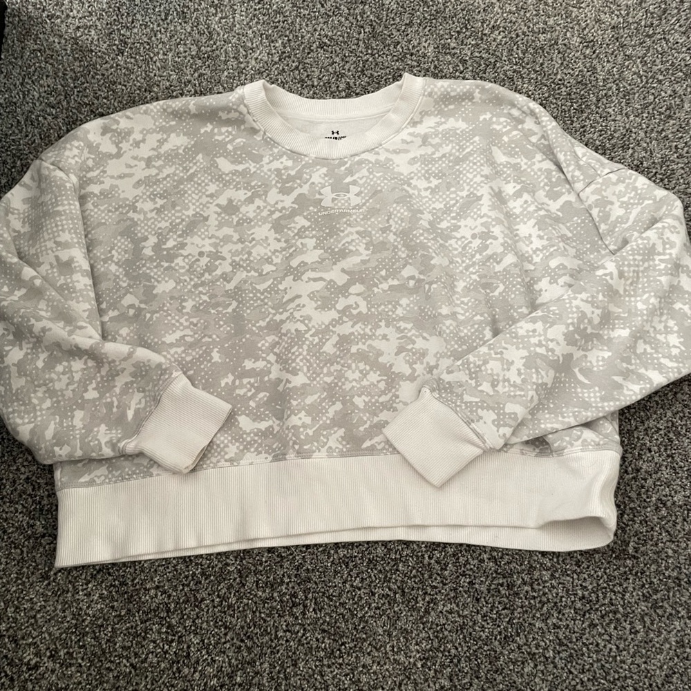 Women's small S SM Under Armour cropped sweatshirt grey white